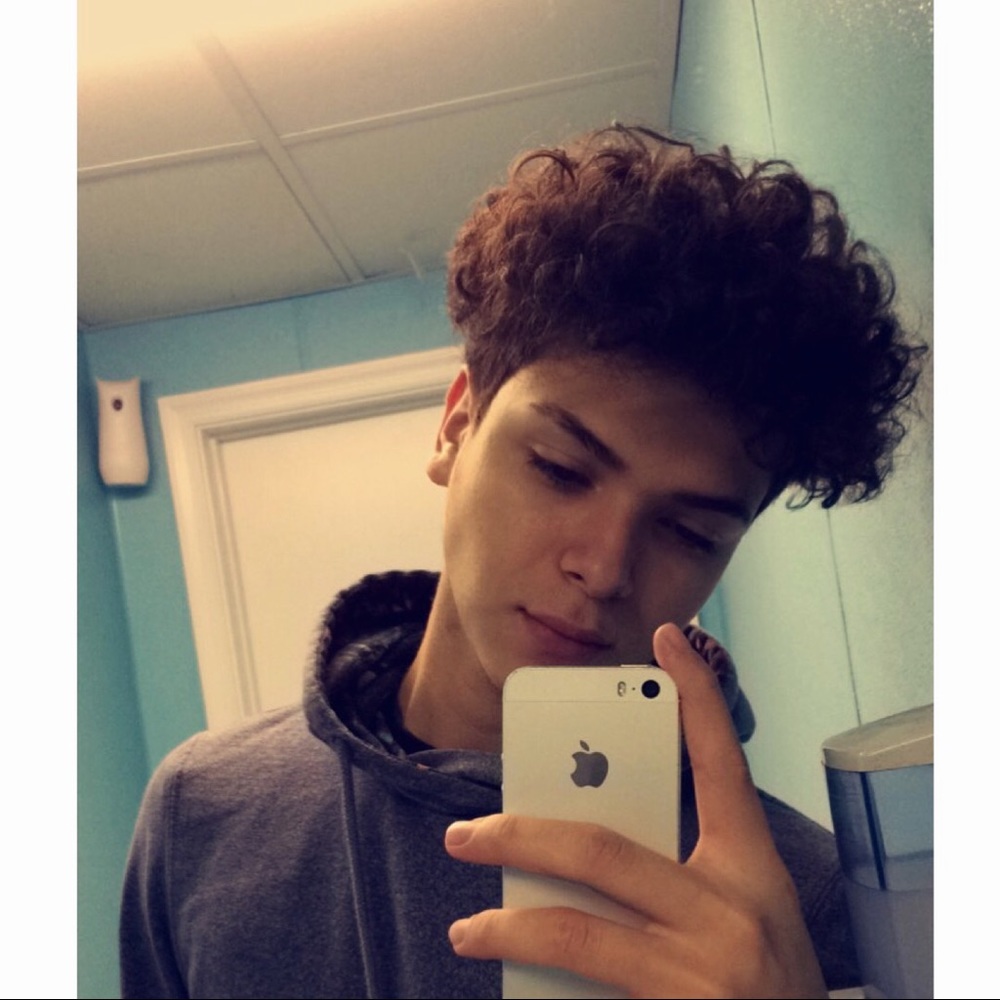 Meet your Posher, Alex